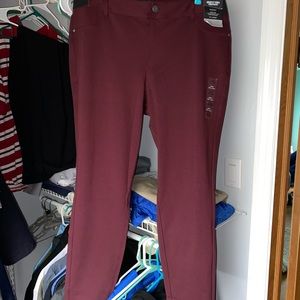 NWT Simply Vera Wang Midrise Skinny Pants Size XXL